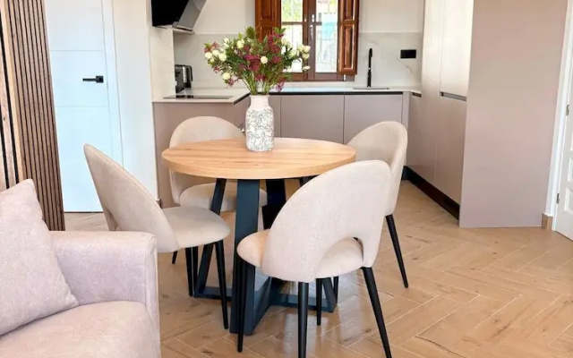 Lovely Loft With Views in Granada Mirador de Aixa