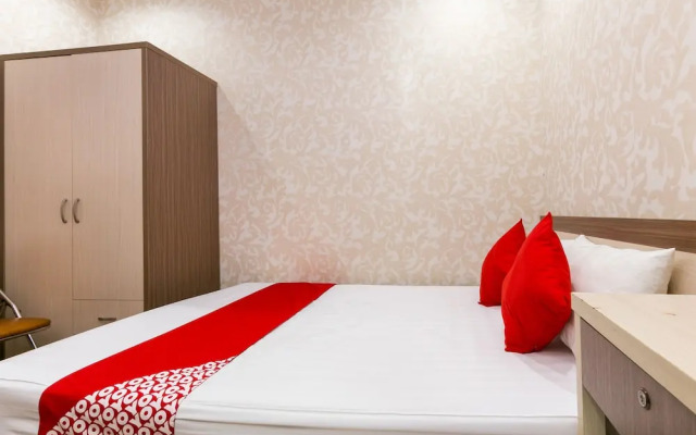 Seven Stars Hotel by OYO Rooms