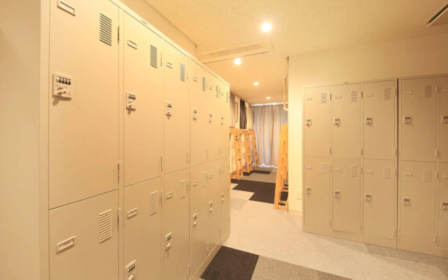Centurion Ladies Hostel Ueno Park - Caters to Women