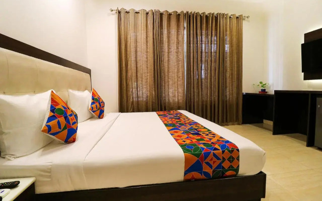 Fabhotel Oyster Villa