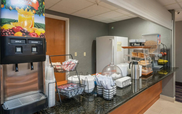 Hotel Aura SFO
