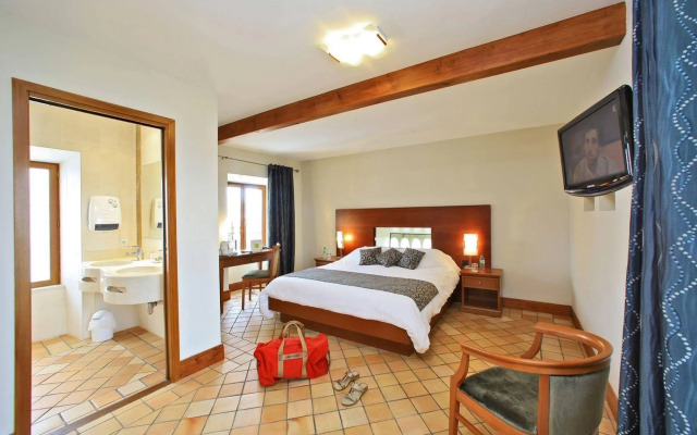 Chateau De La Sebrandière