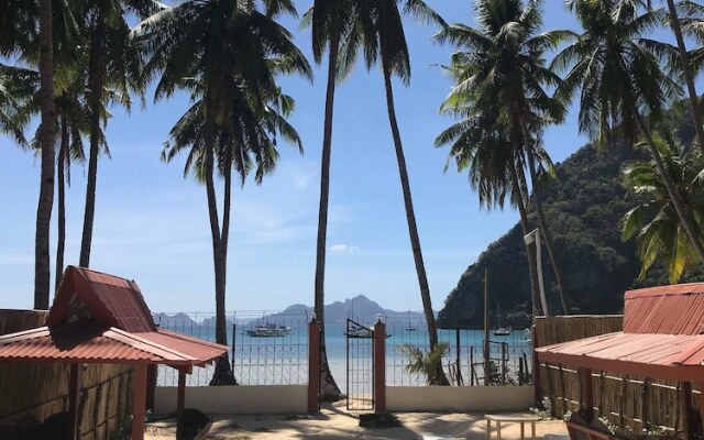 El Seatopia Beach Cottages