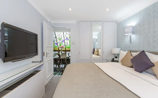 Mayfair House