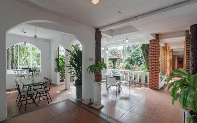 Lembur Kiwari Setra Duta RedPartner