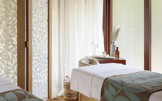 Indura Beach & Golf Resort, Curio Collection by Hilton