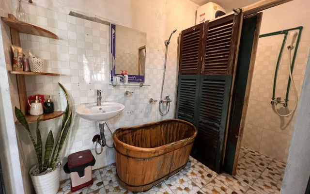 Saigonese Trekking House - Hostel