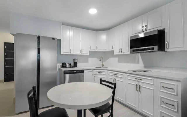 Blue – A Modern Hotel, an Ascend Collection Hotel