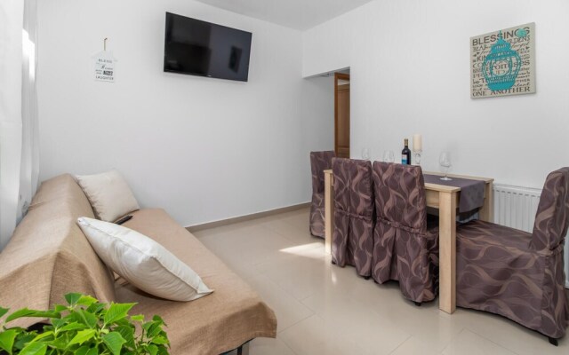 Beautiful Home in Dramalj With Wifi and 1 Bedrooms