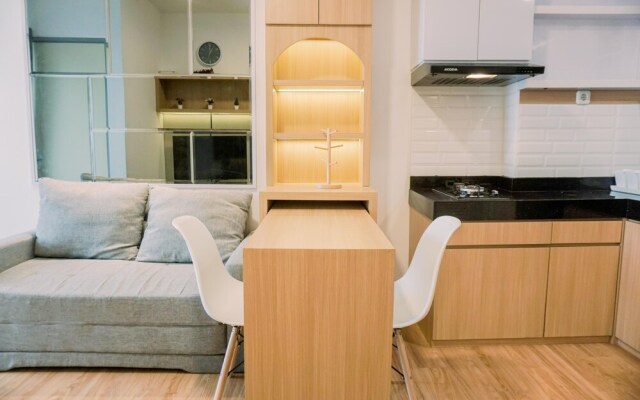 Modern Look 2Br Apartment M-Town Residence
