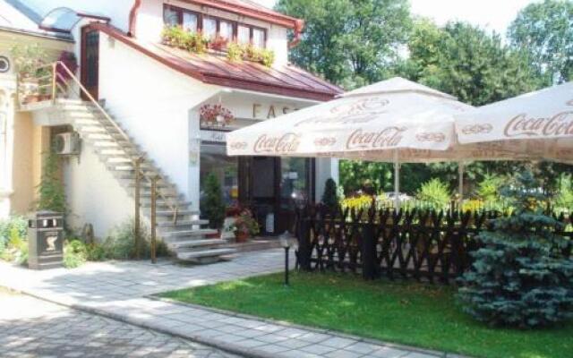 Pension Hotel Fast