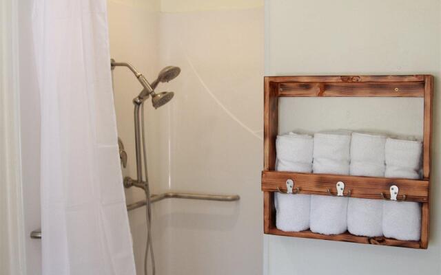 Hurricane Hideaway Lodging