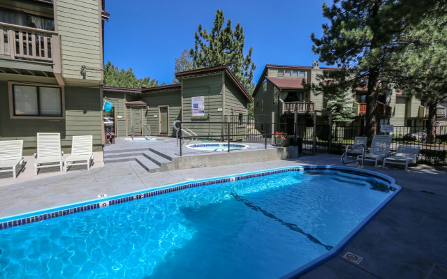 Mammoth Sierra Townhomes #40