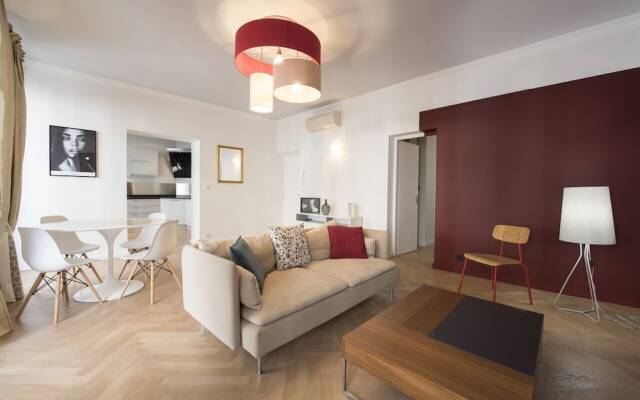 F3 Plein centre plage à 50 m (rue calme) parking possible