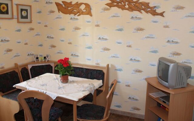 Spacious Apartment with Garden near Sea in Rerik