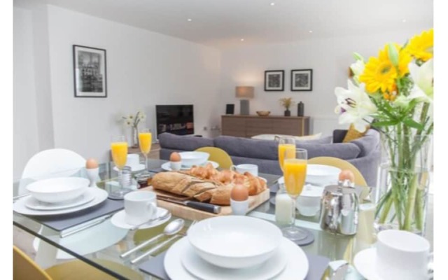 Tailored Stays - Marque Grande Apartment