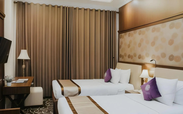 Adhiwangsa Hotel & Convention Hall