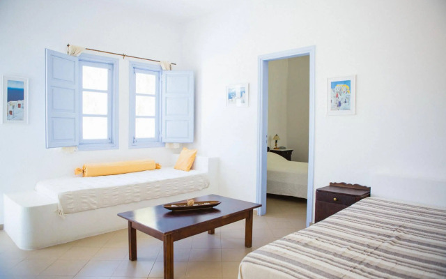 Pelagos Hotel-Oia