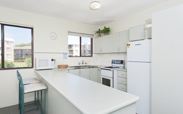 Intrepid, Unit 8/3 Intrepid Close