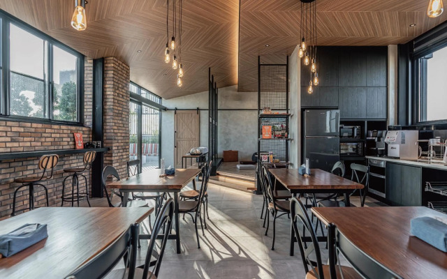 Oinn Hotel & Hostel Tainan