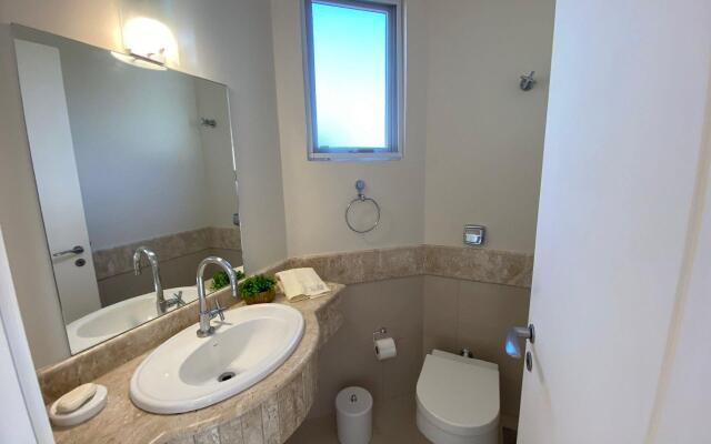 Casa Térrea 3 suítes Piscina Jurere Internacional