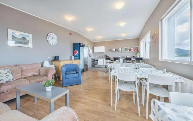 Stoð Guesthouse and apartments