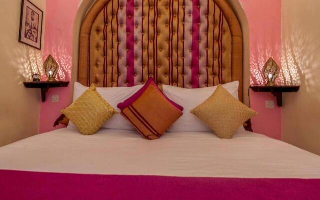 Room in BB - Riad Anabel - Rose Suite