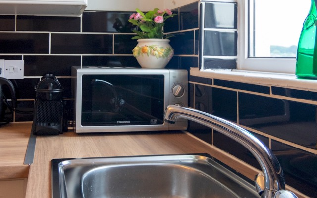 PickThePlace 3-bedroom Plymouth apartment