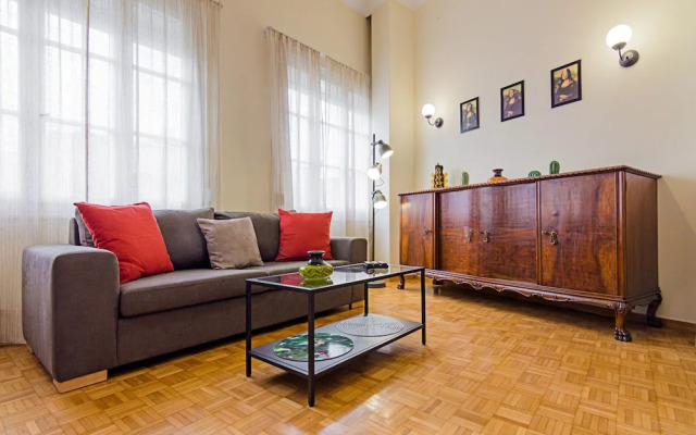 Hippy Decorated 2 Bedrooms Apartment