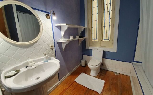 Escala Ópera - Adults Only