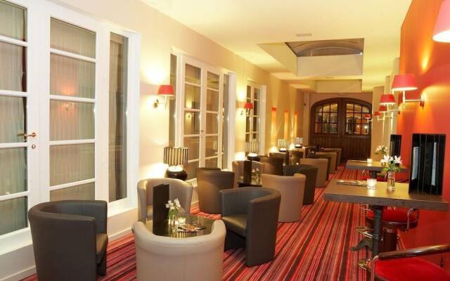 Cortina Hotel