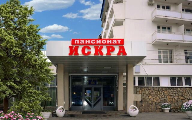 Пансионат «Искра»