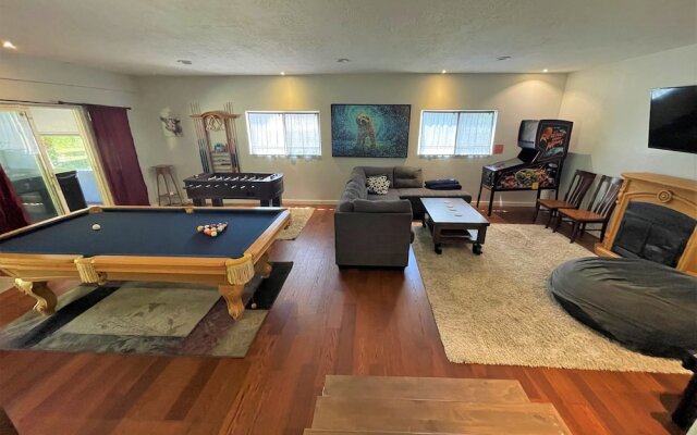 Millcreek 7 Bedroom Home by RedAwning