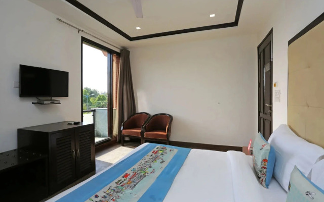 OYO Premium Bhikaji Cama Place