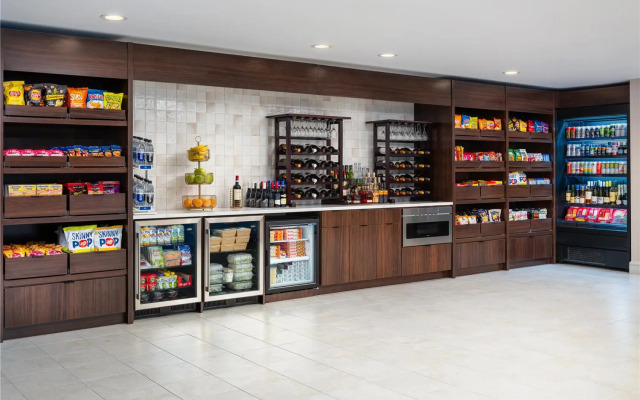 Hilton Orrington / Evanston