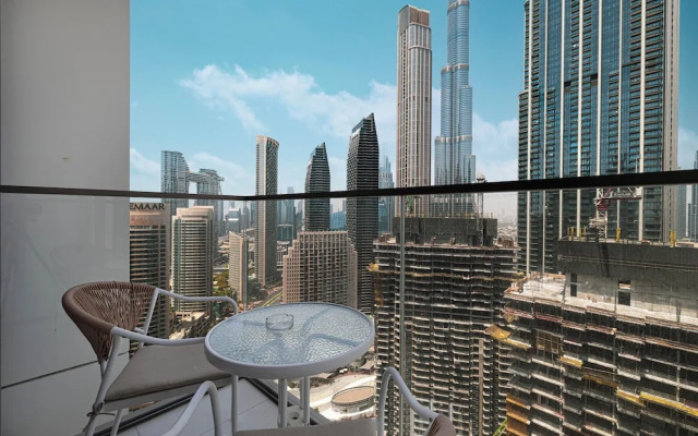 Burj Crown Lux Apartment by Dubai Mall