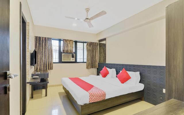 Vaccinated Staff- Capital O 4552 Hotel Sharada International