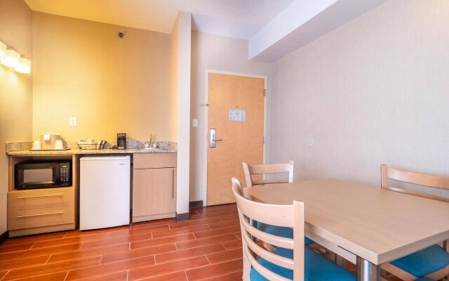 Atlantic Sands Hotel & Conference Center