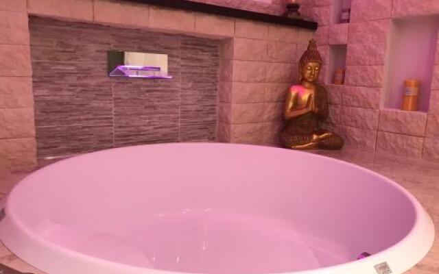 Luxury Rooms Sixty Six