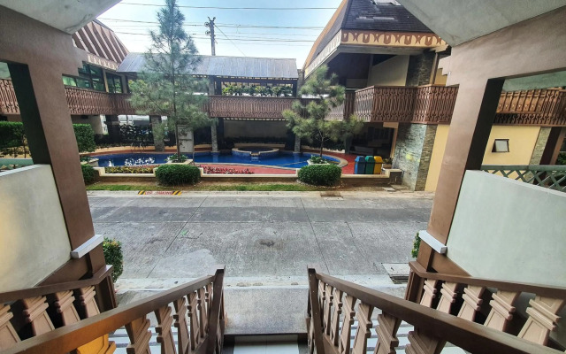 SweetSuites at Pine Crest #T3-239