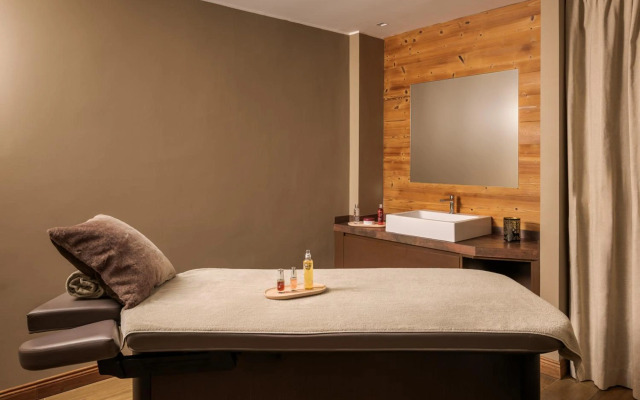 Montana Lodge & Spa, by R Collection Hotels