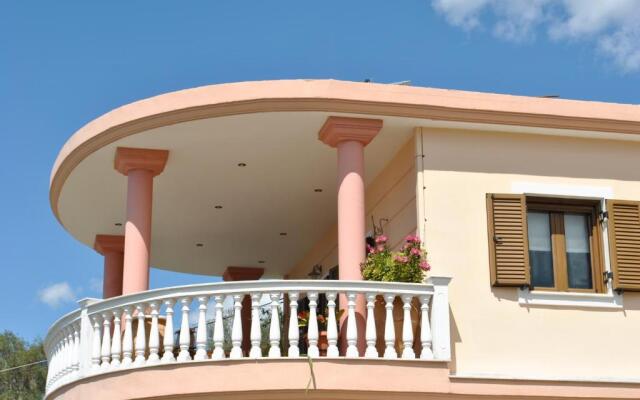 Amaryllis House