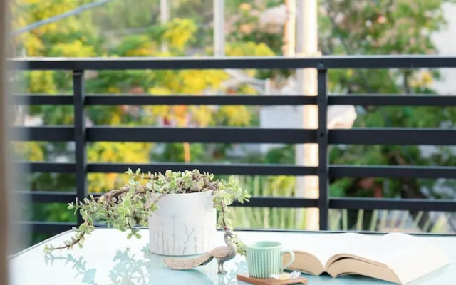 Peacock's Apartments