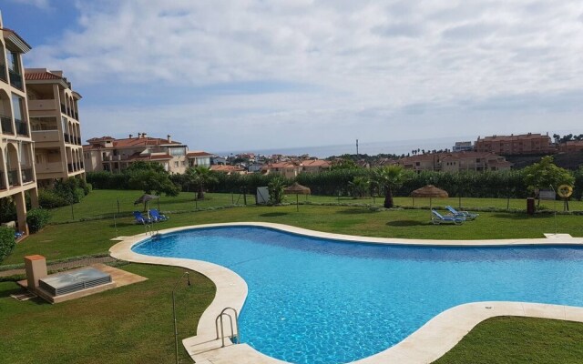 Sunny, Quiet And Spacious Apartment Nearby The Sea