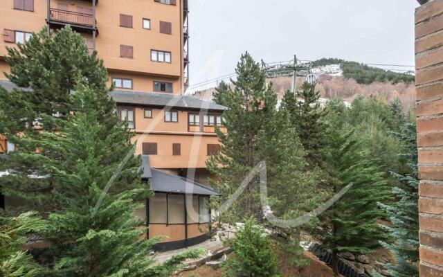Bonaigua 512 by SeaMount Rentals