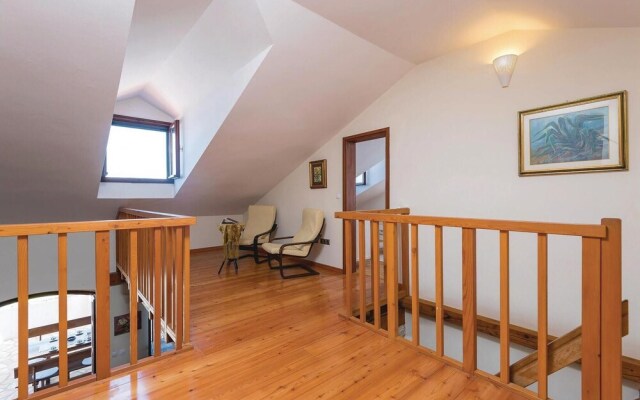 Stunning Home in Prigradica With Sauna, Wifi and 5 Bedrooms