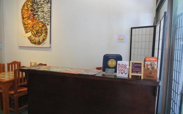 La Maison Verte Hostel