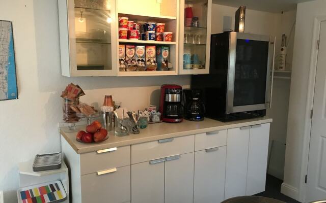 Las Olas Guesthouse at 15th Avenue