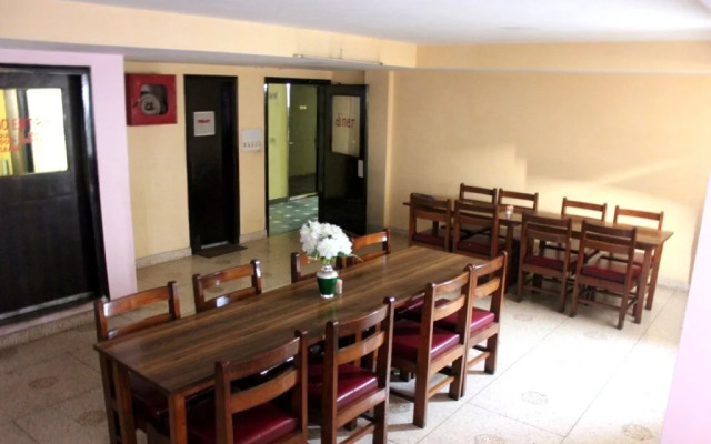Gautam Hotel