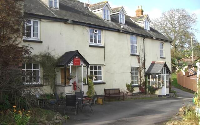 Lodgehill Hotel